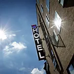 シティ ホテル 2*
